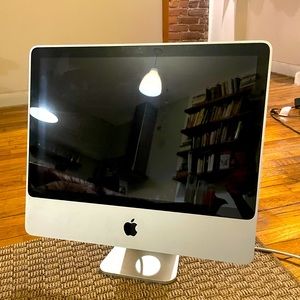 Apple iMac 2007 (Portable Keyboard + Mouse included!)